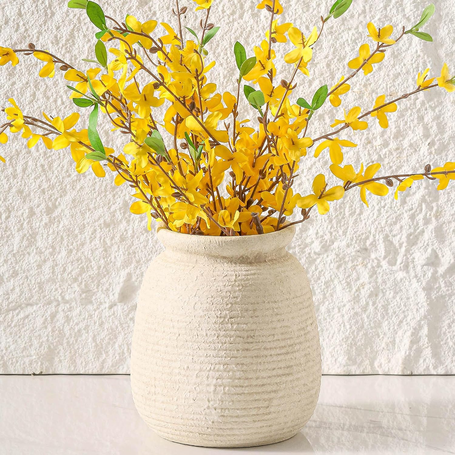 Ceramic Rustic Farmhouse Vase, 7.48 Inch Pampas Vase Decorative Pottery Flower Vase Vase for Home Decor Shelf Decor Bookshelf Mantle Entryway Living Room Table Decor