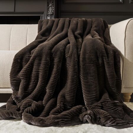 Thickened Carved Faux Rabbit Fur Blanket 60x80 Luxurious Warm Blanket